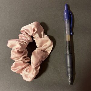 COPY - LIKE NEW - pink satin medium size scrunchie!